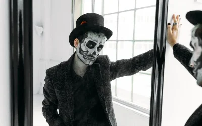 Comprendre le lien complexe entre le Pervers Narcissique et sa victime